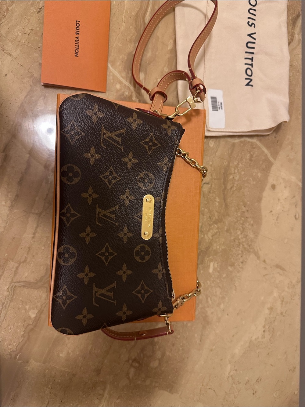 Louis Vuitton Pochette Liv